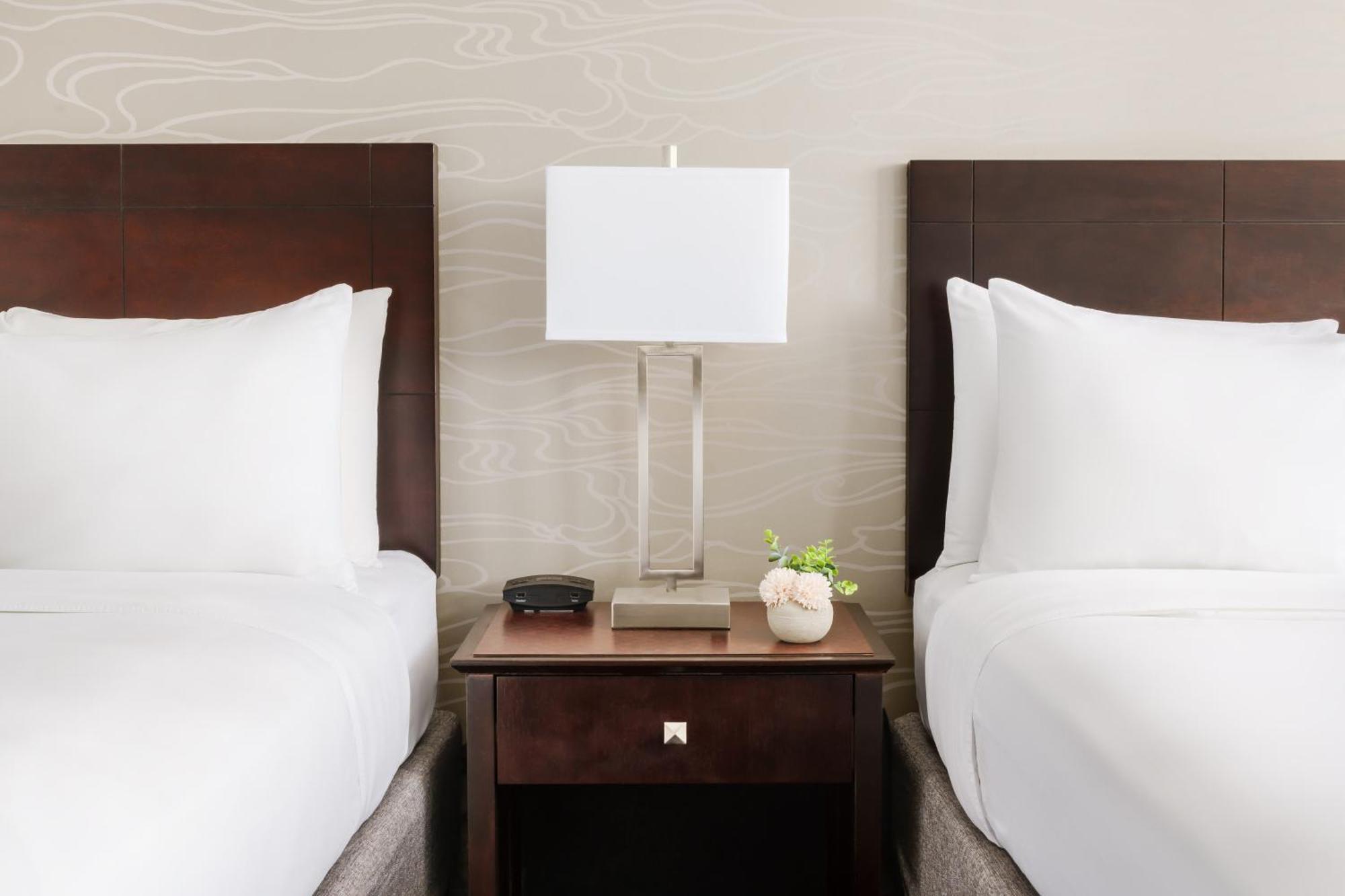 Crowne Plaza Airport - Phx By Ihg Hotel 3*